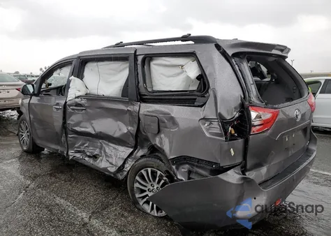 2018 Toyota Sienna Xle из США, поврежденный, VIN 5TDYZ3DC1JS912231